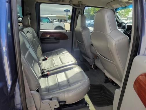 2005 Ford F-250 Lariat