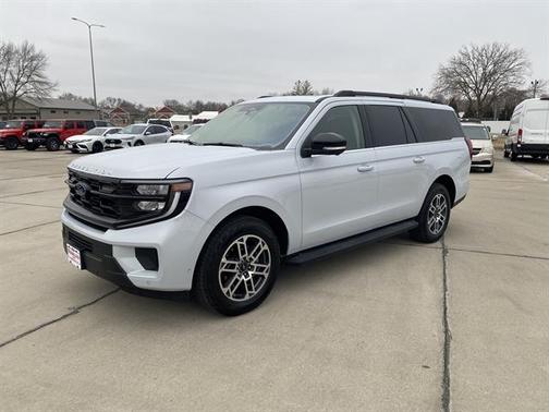 2025 Ford Expedition Active