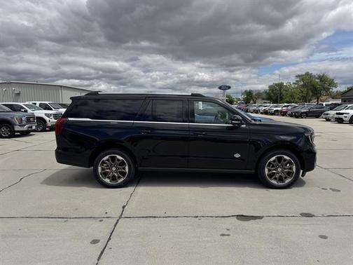 Agate Black Metallic 2026 Ford Expedition Max King Ranch