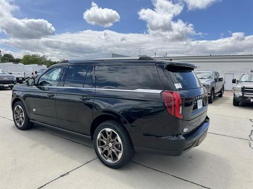 Agate Black Metallic 2026 Ford Expedition Max King Ranch