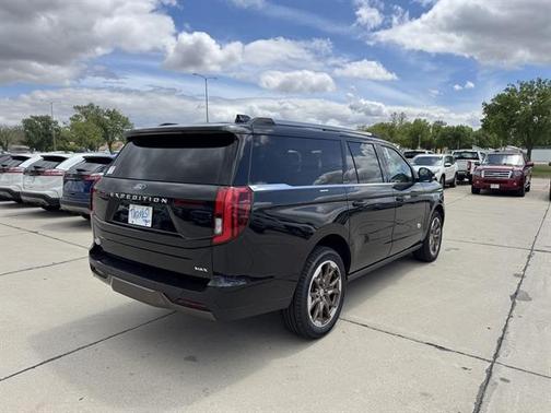Agate Black Metallic 2026 Ford Expedition Max King Ranch