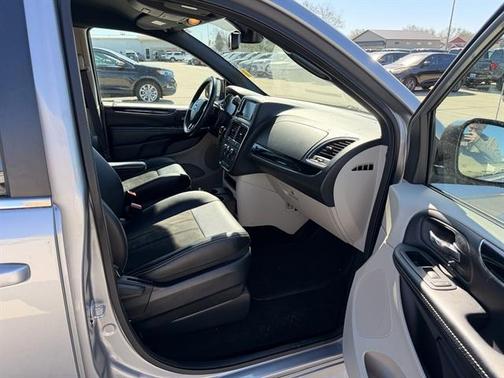 Billet Clearcoat 2019 Dodge Grand Caravan SXT