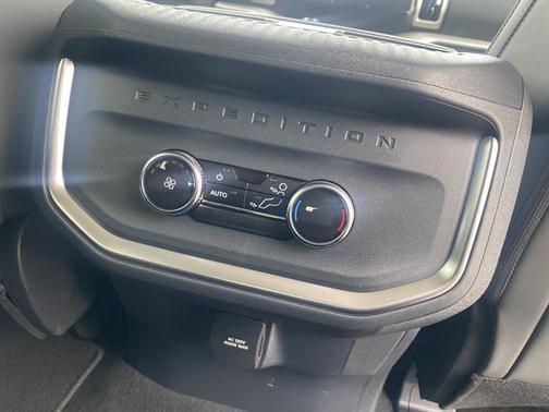 2026 Ford Expedition Max Active 4x4