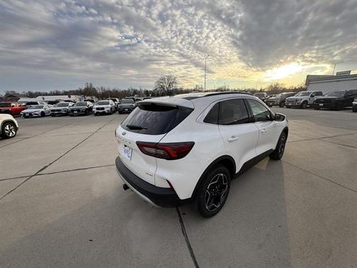 2026 Ford Escape Platinum