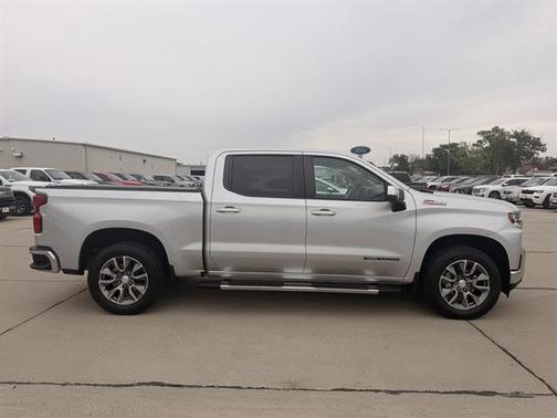 Silver Ice Metallic 2021 Chevrolet Silverado 1500 LT