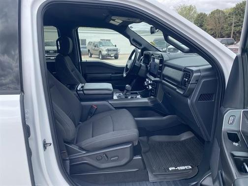 Oxford White 2024 Ford F-150 XLT
