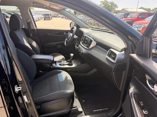 Ebony Black 2019 Kia Sorento LX