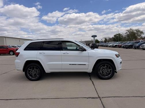 Bright White Clearcoat 2021 Jeep Grand Cherokee 80th Anniversary Edition
