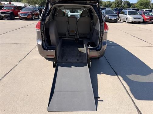 Predawn Gray Mica 2013 Toyota Sienna XLE
