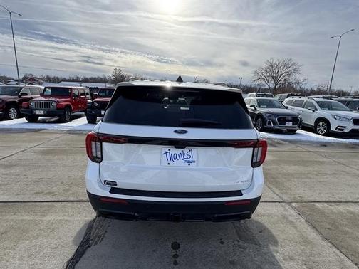 2026 Ford Explorer ST-Line