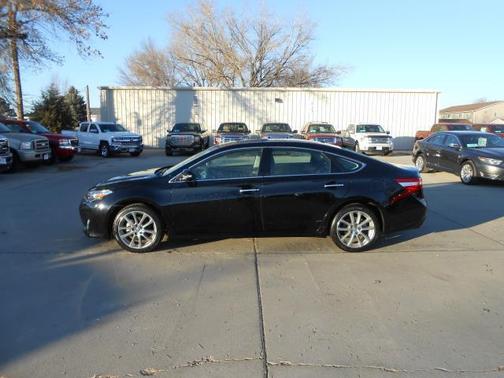 Black 2014 Toyota Avalon XLE