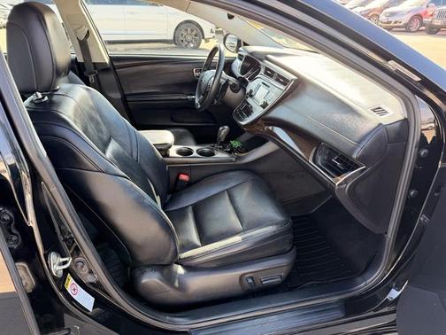 Black 2014 Toyota Avalon XLE