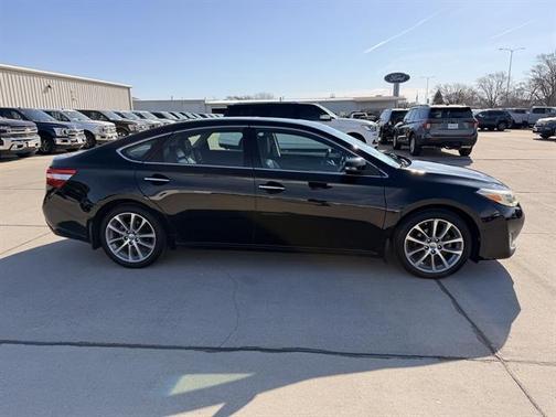 Black 2014 Toyota Avalon XLE