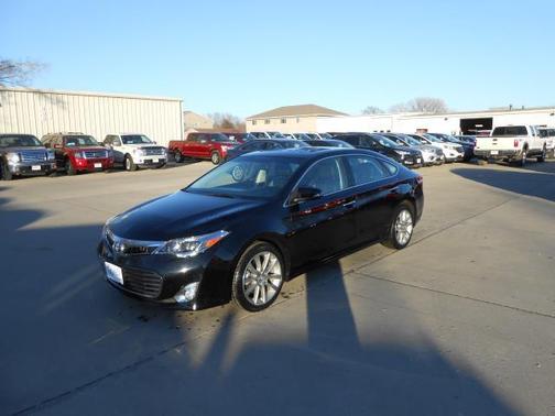 Black 2014 Toyota Avalon XLE