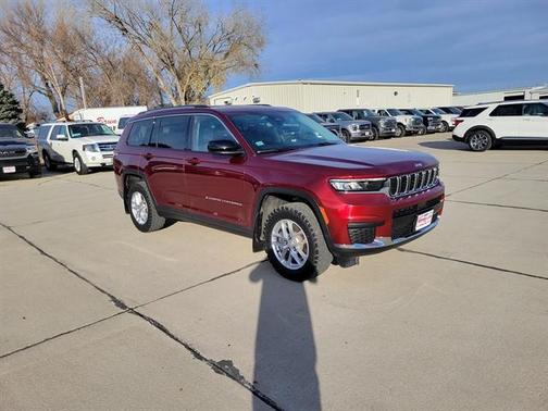 2022 Jeep Grand Cherokee L Laredo