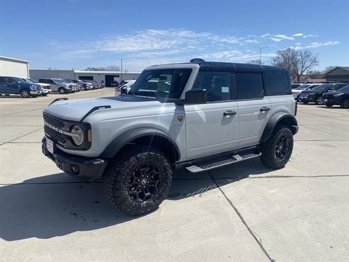 Avalanche Gray 2026 Ford Bronco Badlands