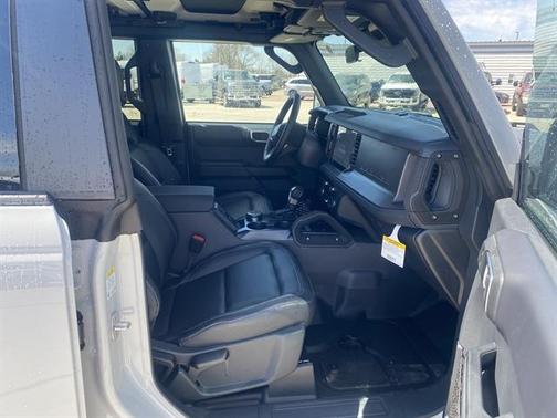 Avalanche Gray 2026 Ford Bronco Badlands