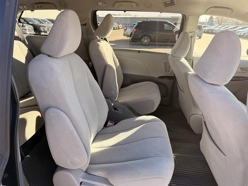 2013 Toyota Sienna LE