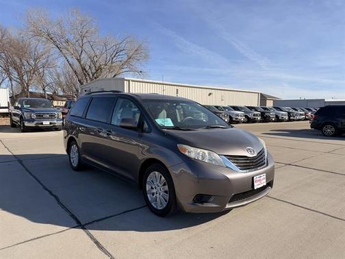 2013 Toyota Sienna LE