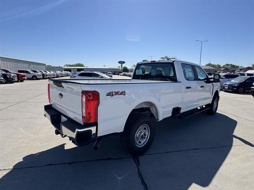 Oxford White 2026 Ford F-350 XL