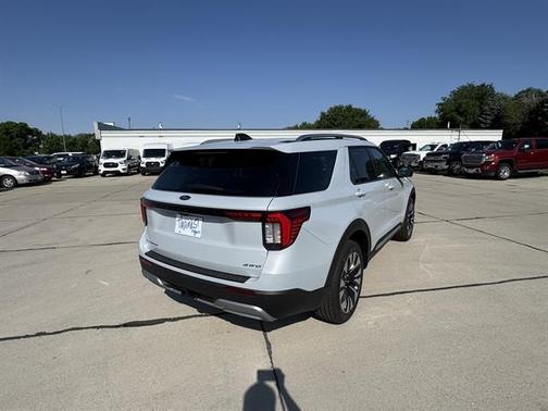 Space White Metallic 2026 Ford Explorer Platinum
