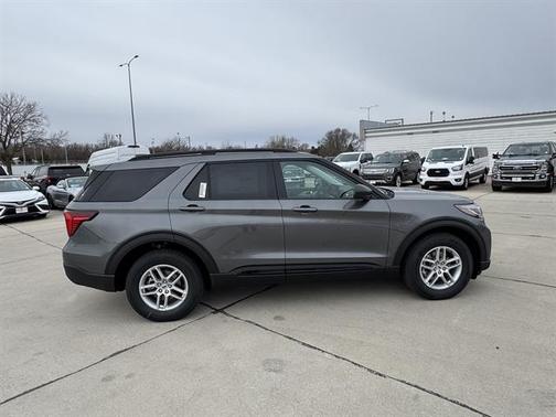 2026 Ford Explorer Active w-200A Pkg