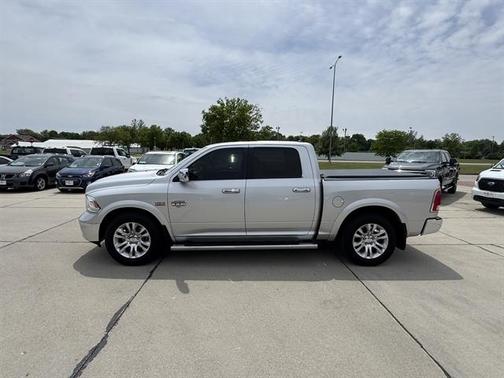 Bright Silver Clearcoat Metallic 2017 RAM 1500 Longhorn