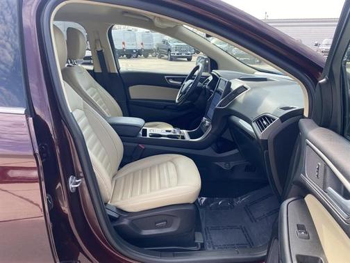 Burgundy Velvet Metallic Tinted Clearcoat 2024 Ford Edge SEL
