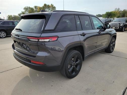 2023 Jeep Grand Cherokee Altitude