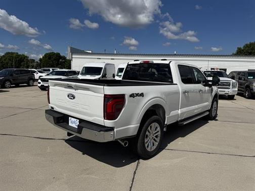 Star White Metallic Tri-Coat 2026 Ford F-150 Lariat