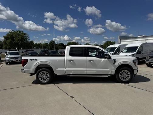 Star White Metallic Tri-Coat 2026 Ford F-150 Lariat
