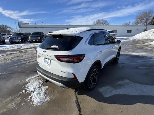 2026 Ford Escape Platinum