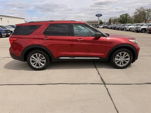 Rapid Red Metallic Tinted Clearcoat 2023 Ford Explorer Limited