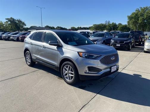 Iconic Silver Metallic 2024 Ford Edge SEL
