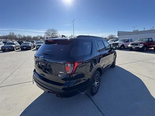 2017 Ford Explorer sport