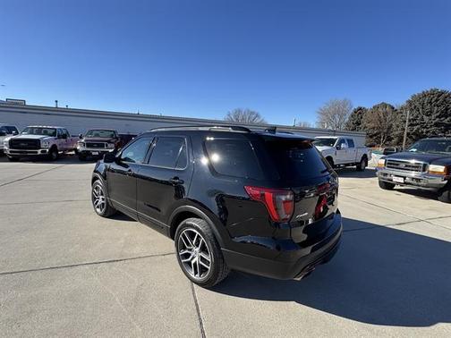 2017 Ford Explorer sport