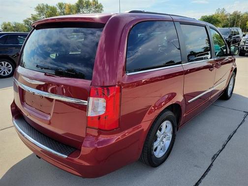 2011 Chrysler Town & Country Touring