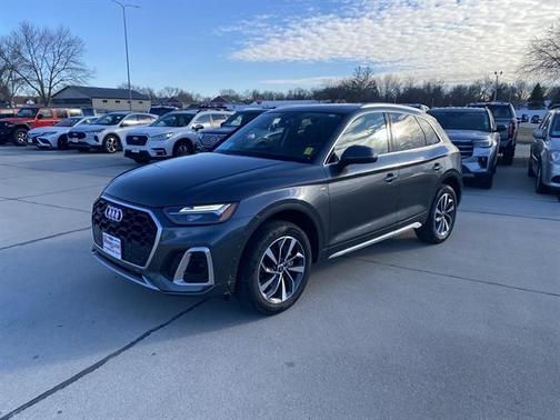 2024 Audi Q5 45 S line Premium