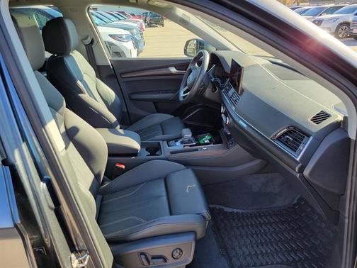 2024 Audi Q5 45 S line Premium