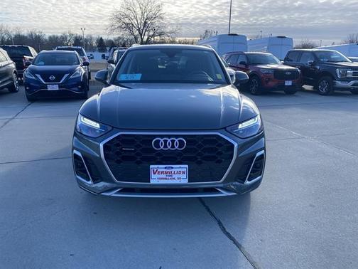 2024 Audi Q5 45 S line Premium