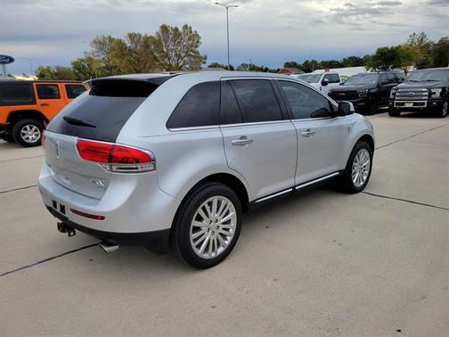 2011 Lincoln MKX Base