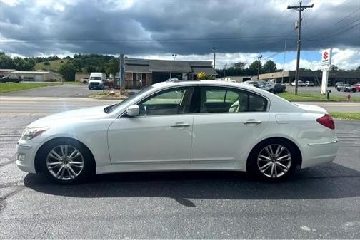 2012 Hyundai Genesis 3.8