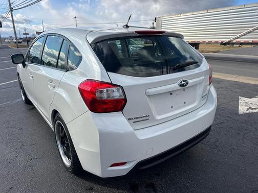2013 Subaru Impreza 2.0i Premium
