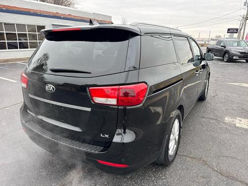 2016 Kia Sedona LX