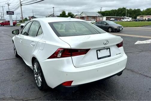 2015 Lexus IS 250 Crafted Line