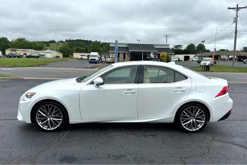 2015 Lexus IS 250 Crafted Line