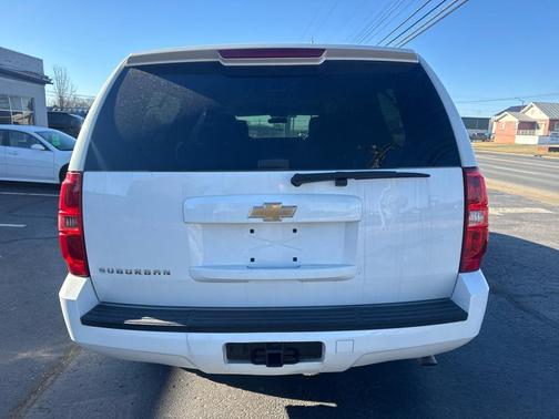 2011 Chevrolet Suburban 2500 LS