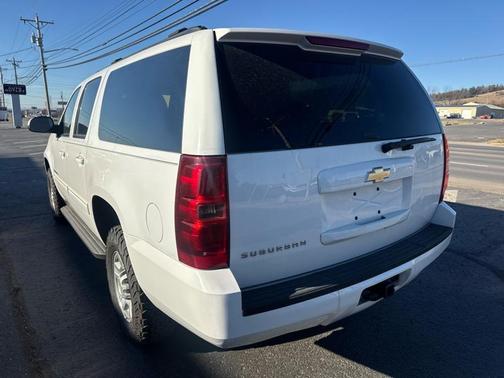 2011 Chevrolet Suburban 2500 LS