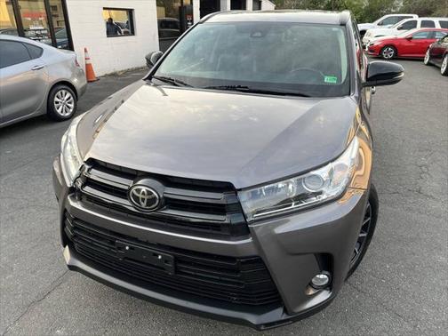 2017 Toyota Highlander SE