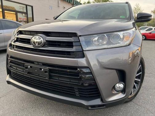 2017 Toyota Highlander SE